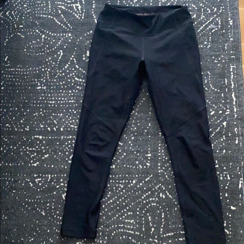 Outdoor Voices warmup leggings